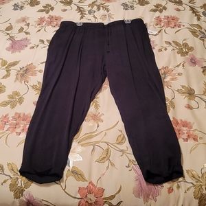 Old Navy cropped pants